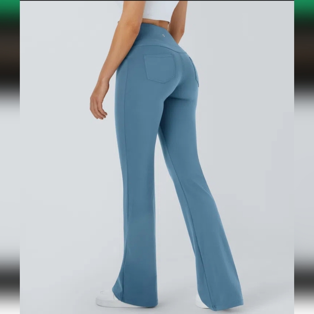 HALARA YOGA PANTS - MEDIUM